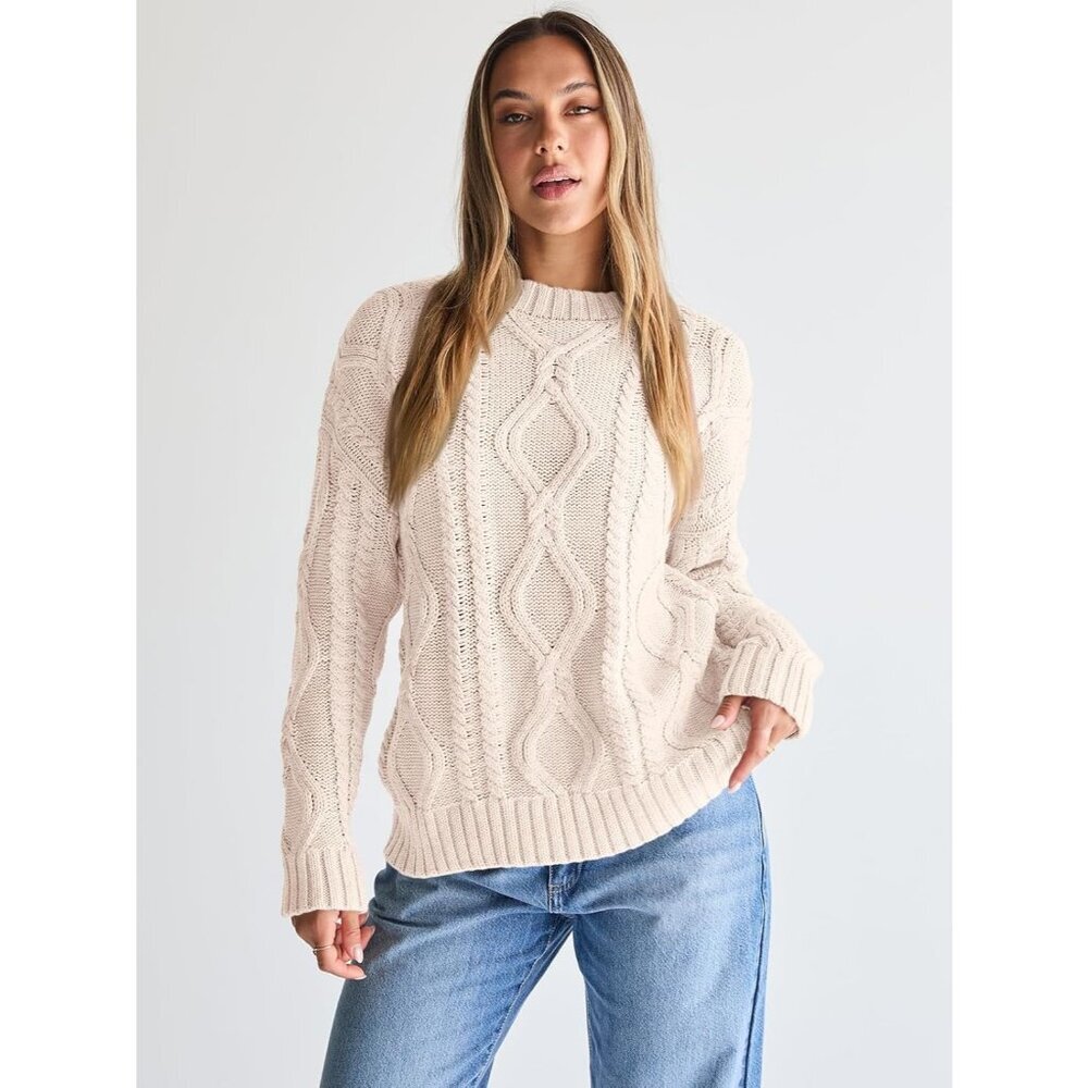 Women’s Oversized Cable Knit Crewneck Sweaters for Fall and Winter Fashion - Picture 2 of 5